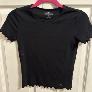 Hollister Women's Black Short Sleeve Tee